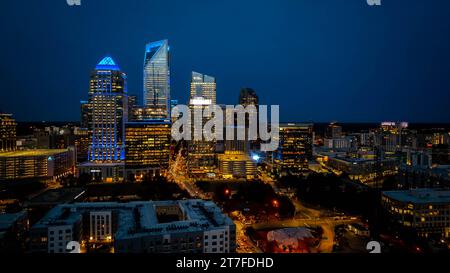 Charlotte, Caroline du Nord, États-Unis. 14 novembre 2023. Charlotte est la ville la plus peuplée de l'État américain de Caroline du Nord. Située dans le Piémont, elle est la 16e ville la plus peuplée des États-Unis. (Image de crédit : © Walter G Arce SR Grindstone Medi/ASP) USAGE ÉDITORIAL SEULEMENT! Non destiné à UN USAGE commercial ! Banque D'Images