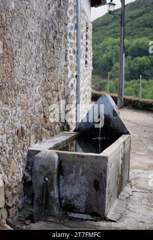 'pilon' ou fontaine à Montemayor del rio, village de Salamanque, Espagne Banque D'Images