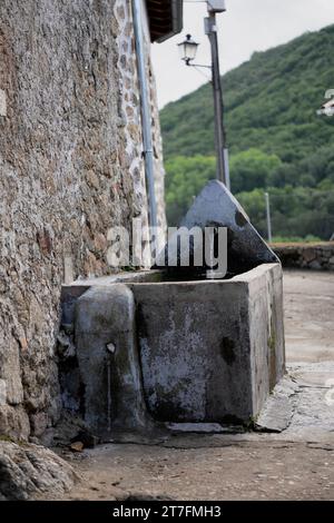 'pilon' ou fontaine à Montemayor del rio, village de Salamanque, Espagne Banque D'Images