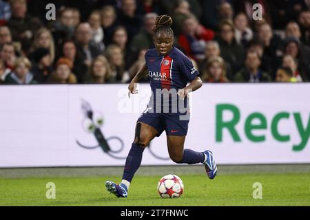 AMSTERDAM - Sandy Baltimore du PSG lors du match du groupe C de la Ligue des champions féminine de l'UEFA entre l'Ajax Amsterdam et le Paris Saint Germain au Johan Cruijff Arena le 15 novembre 2023 à Amsterdam, pays-Bas. ANP MAURICE VAN STEEN Banque D'Images