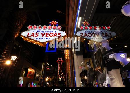 Las Vegas, États-Unis. 15 novembre 2023. Ambiance Las Vegas. Championnat du monde de Formule 1, Rd 22, Grand Prix de Las Vegas, mercredi 15 novembre 2023. Las Vegas Strip circuit, Las Vegas, Nevada, États-Unis. Crédit : James Moy/Alamy Live News Banque D'Images