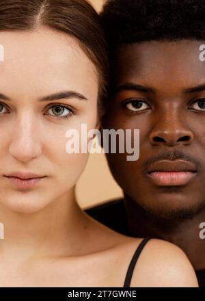 Gros plan portrait de couple interracial Banque D'Images