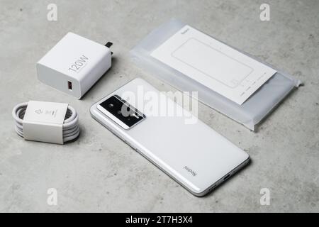 HCMC, VN - novembre 2023. Redmi K60 pour un usage éditorial Banque D'Images