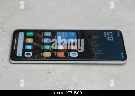 HCMC, VN - novembre 2023. Redmi K60 pour un usage éditorial Banque D'Images