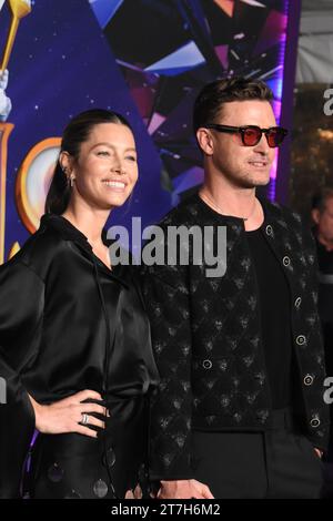 Los Angeles, Californie, USA 15 novembre 2023 l'actrice Jessica Biel et le chanteur Justin Timberlake assistent à la projection spéciale Universal Pictures trolls : Band Together au TCL Chinese Theatre le 15 novembre 2023 à Los Angeles, Californie, USA. Photo de Barry King/Alamy Live News Banque D'Images