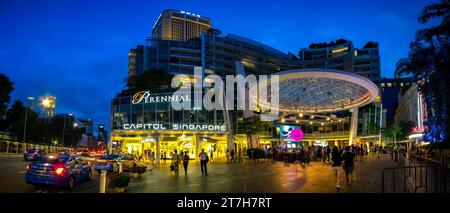 Capitol Singapore qui abrite un centre commercial de premier ordre, l'emblématique Capitol Theatre, le luxueux Eden Residences Capitol et le Capitol Kempinski Hote Banque D'Images