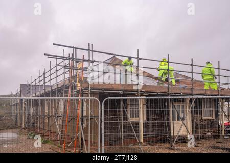 L'ancien Birling Gap Hotel est démoli car il est trop proche de la falaise et de la mer en contrebas dans le parc national des sept Sœurs, près d'Eastbourne. Construit Banque D'Images