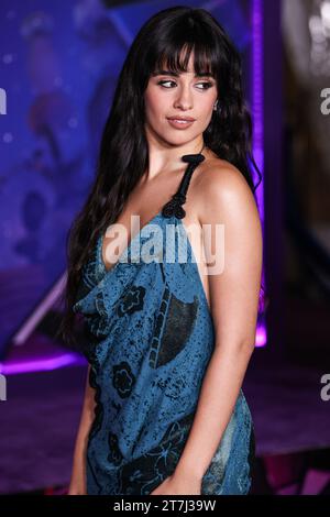 Hollywood, États-Unis. 15 novembre 2023. HOLLYWOOD, LOS ANGELES, CALIFORNIE, États-Unis - NOVEMBRE 15 : la chanteuse et compositrice américaine Camila Cabello arrive à la projection spéciale de "trolls Band Together" de DreamWorks animation et Universal Pictures qui s'est tenue au TCL Chinese Theatre IMAX le 15 novembre 2023 à Hollywood, Los Angeles, Californie, États-Unis. (Photo de Xavier Collin/image Press Agency) crédit : image Press Agency/Alamy Live News Banque D'Images