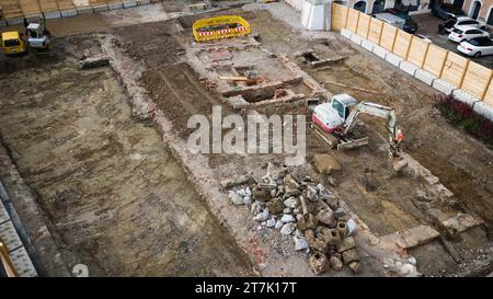 16.11.2023, Braunau am Inn, AUT, Unterwegs à Oberösterreich, Umbau, Hitler Haus, Geburtshaus, Bauvortschritt, Pressekonferenz, im Bild Baustelle, Luftaufnahme, *** 16 11 2023, Braunau am Inn, AUT, sur la route en haute-Autriche, reconstruction, Hitler House, lieu de naissance, avancement de la construction, conférence de presse, dans le chantier de construction d'image, vue aérienne, Banque D'Images