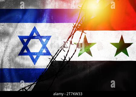 Drapeaux grunge d'Israël et de la Syrie divisés par l'illustration de fil barbelé, concept de relations tendues entre Israël et les États du Moyen-Orient Banque D'Images