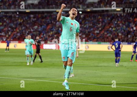 Bangkok, Thaïlande. 16 novembre 2023. Wang Shangyuan, de Chine, célèbre avoir marqué lors du match du groupe C entre la Chine et la Thaïlande lors de la qualification pour la coupe du monde de la FIFA 2026 à Bangkok, Thaïlande, le 16 novembre 2023. Crédit : Wang Teng/Xinhua/Alamy Live News Banque D'Images