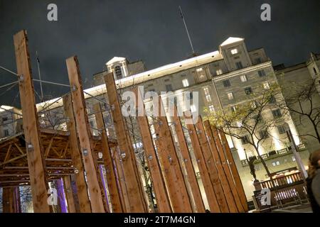 City Square et The Queens Hotel, centre-ville de Leeds la nuit, West Yorkshire, nord de l'Angleterre, Royaume-Uni Banque D'Images