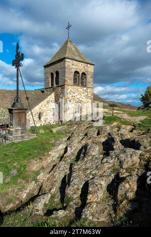 Saint Floret, église du Chastel et tombes médievales, Puy de Dôme, Auvergne Rhône Alpes, France Banque D'Images