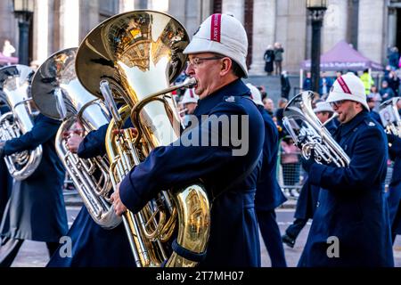 Les Household Troops Band de l'Armée du Salut participent au Lord Mayor's Show, Londres, Royaume-Uni Banque D'Images