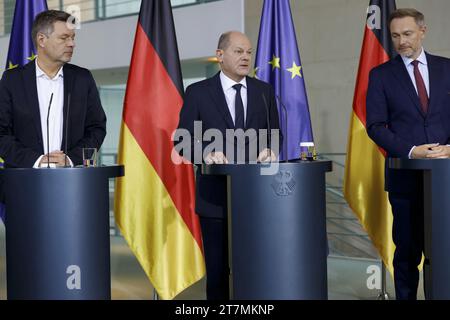 Berlin, Allemagne, 15 novembre 2023. Le chancelier OLAF Scholz, le ministre fédéral de l'économie Robert Habeck et le ministre des finances Christian Lindner. Banque D'Images