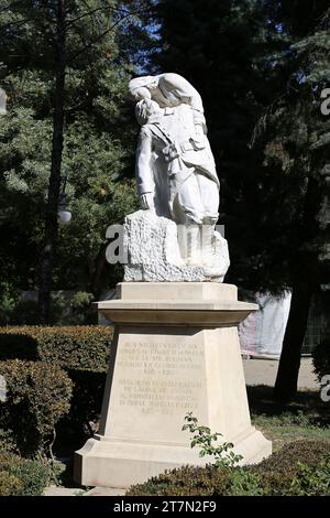 Monument des héros français, Jardins de Cişmigiu (Grădina Cișmigiu), Bulevardul Regina Elisabeta, Centre historique, Bucarest, Roumanie, Europe Banque D'Images