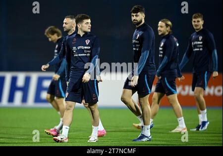 Zagreb, Hrvatska. 16 novembre 2023. Martin Baturina, Josko Gvardiol lors de l'entraînement de l'équipe croate de football avant le match de qualification pour L'EURO 2024 contre la Lettonie à Zagreb, Croatie le 16. Novembre 2023. Photo : Marko Lukunic/PIXSELL crédit : Pixsell/Alamy Live News Banque D'Images