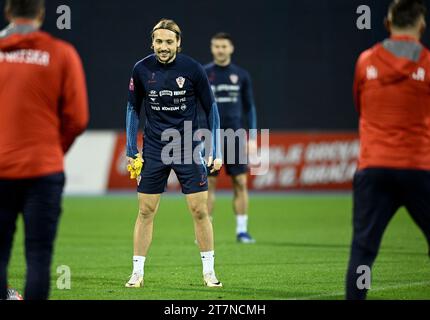 Zagreb, Hrvatska. 16 novembre 2023. Lovro Majer lors de l'entraînement de l'équipe croate de football avant le match de qualification pour L'EURO 2024 contre la Lettonie à Zagreb, Croatie le 16. Novembre 2023. Photo : Marko Lukunic/PIXSELL crédit : Pixsell/Alamy Live News Banque D'Images