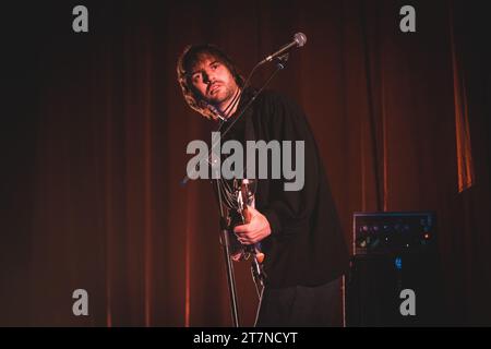 Copenhague, Danemark. 10 novembre 2023. Le chanteur et musicien anglais LA Priest donne un concert au KB Hallen à Frederiksberg, Copenhague. (Crédit photo : Gonzales photo - Peter Troest). Banque D'Images