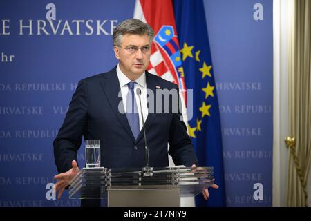Zagreb, Croatie. 16 novembre 2023. Croatie le Premier ministre Andrej Plenkovic prend la parole lors d'une conférence de presse avant la réunion des dirigeants de l'UE à Zagreb, en Croatie, le 16 novembre 2023. Photo : Davor Puklavec/PIXSELL crédit : Pixsell/Alamy Live News Banque D'Images