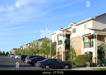 Rexburg, Idaho, États-Unis 22 octobre 2015 Une vue de nouveaux appartements familiaux universitaires disponibles à la location. Banque D'Images