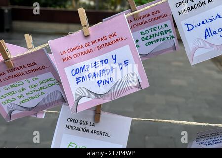 Projet artistique de rue créé par ArteBrije Studio en collaboration avec des enfants immigrés à Saragosse, Espagne Banque D'Images