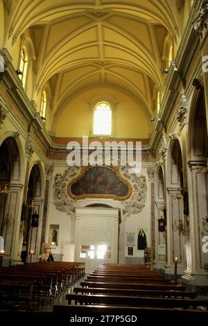 Manduria, Italie. Intérieur de l'église baroque Sainte-Marie de Constantinople du 17e siècle. Banque D'Images