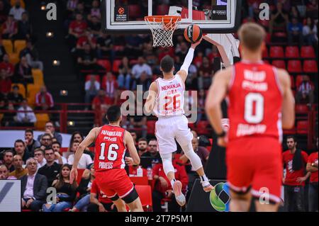 Pirée, Grèce. 16 novembre 2023. 26 Nemanja Nedovic de Crvena Zvezda Meridianbet Belgrade lors de l'Euroleague, ronde 9, match entre l'Olympiacos Pirée et Crvena Zvezda Meridianbet Belgrade au stade de la paix et de l'amitié le 16 novembre 2023, au Pirée, Grèce. Crédit : Agence photo indépendante/Alamy Live News Banque D'Images