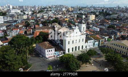 salvador, bahia, brésil - 6 novembre 2023 : vue de l'église Santo Antonio Alem do Carmo dans la ville de Salvador. Banque D'Images