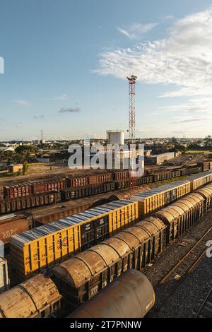 Gare de triage, port de Veracruz, Mexique, transportant des marchandises du monde entier jusqu'aux États-Unis, 2022 Banque D'Images