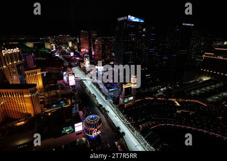 Las Vegas, États-Unis. 16 novembre 2023. Action panoramique. Championnat du monde de Formule 1, Rd 22, Grand Prix de Las Vegas, jeudi 16 novembre 2023. Las Vegas Strip circuit, Las Vegas, Nevada, États-Unis. Crédit : James Moy/Alamy Live News Banque D'Images