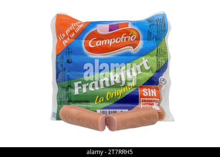 Huelva, Espagne - 17 octobre 2023 : la marque de saucisses de Francfort Campofrío est fabriquée avec de la viande séparée mécaniquement de poulet et aussi de la graisse de porc Banque D'Images