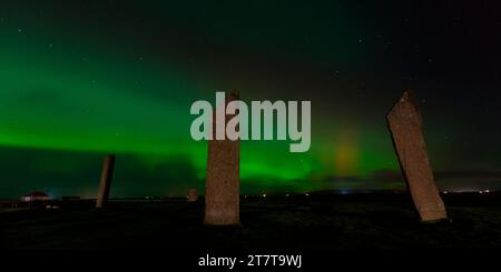 Aurora Borealis à Stones of Stenness, Orcades Banque D'Images
