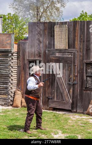 Exposition touristique Gunfight à Burnet, Texas, une attraction pour les touristes qui montent le train touristique « Hill Country Flyer » de Cedar Park, Texas à Bur Banque D'Images