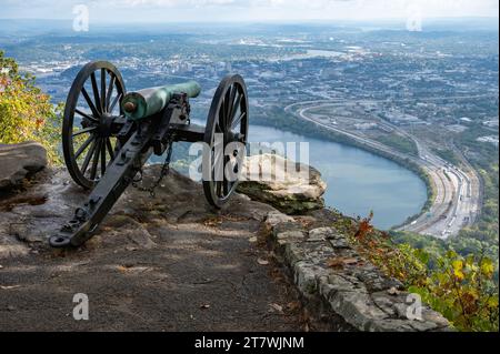 Le canon Napoléon de 12 livres à Lookout Mountain surplombe la rivière Tennessee et Chattanooga Banque D'Images