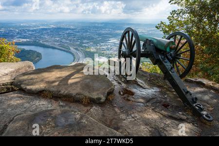 Le canon Napoléon de 12 livres à Lookout Mountain surplombe la rivière Tennessee et Chattanooga Banque D'Images