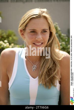 TENNIS - ROLAND GARROS 2006 - PARIS (FRA) - 07/07/2006 - PHOTO : LOIC BARATOUX / DPPI NICOLE VAIDISOVA (CZE) Banque D'Images