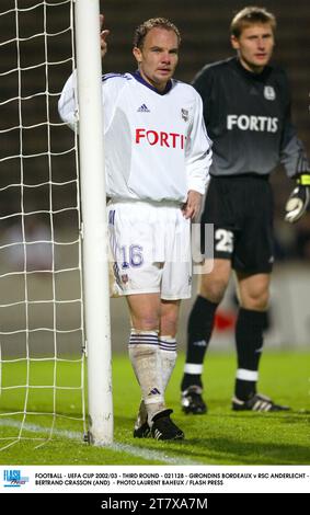 FOOTBALL - COUPE UEFA 2002/03 - 3E TOUR - 021128 - GIRONDINS BORDEAUX - RSC ANDERLECHT - BERTRAND CRASSON (ET) - PHOTO LAURENT BAHEUX / FLASH PRESS Banque D'Images