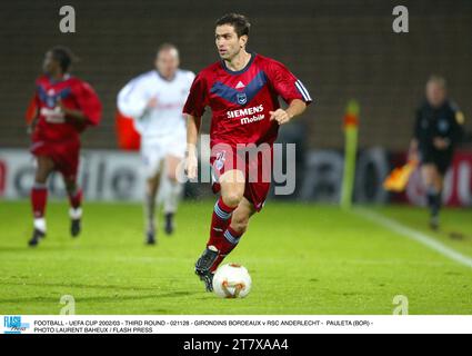 FOOTBALL - COUPE UEFA 2002/03 - 3E TOUR - 021128 - GIRONDINS BORDEAUX - RSC ANDERLECHT - PAULETA (BOR) - PHOTO LAURENT BAHEUX / FLASH PRESS Banque D'Images