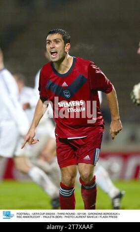 FOOTBALL - COUPE UEFA 2002/03 - 3E TOUR - 021128 - GIRONDINS BORDEAUX - RSC ANDERLECHT - PAULETA (BOR) - PHOTO LAURENT BAHEUX / FLASH PRESS Banque D'Images