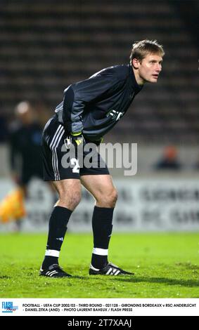 FOOTBALL - COUPE UEFA 2002/03 - 3E TOUR - 021128 - GIRONDINS BORDEAUX - RSC ANDERLECHT - DANIEL ZITKA (ET) - PHOTO LAURENT BAHEUX / FLASH PRESS Banque D'Images