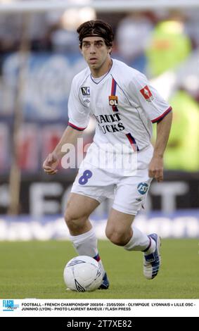 FOOTBALL - CHAMPIONNAT DE FRANCE 2003/04 - 23/05/2004 - OLYMPIQUE LYONNAIS V LILLE OSC - JUNINHO (LYON) - PHOTO LAURENT BAHEUX / PRESSE FLASH Banque D'Images