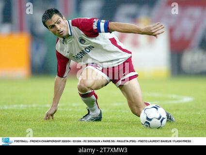 FOOTBALL - CHAMPIONNAT DE FRANCE 2003/04 - 031004 - FC SOCHAUX V PARIS SG - PAULETA (PSG) - PHOTO LAURENT BAHEUX / PRESSE FLASH Banque D'Images