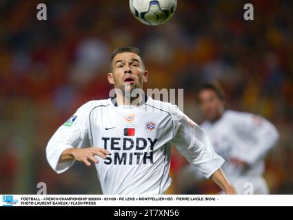 FOOTBALL - CHAMPIONNAT DE FRANCE 2003/04 - 031109 - RC LENS V MONTPELLIER HSC - PIERRE LAIGLE (MON) - PHOTO LAURENT BAHEUX / FLASH PRESS Banque D'Images