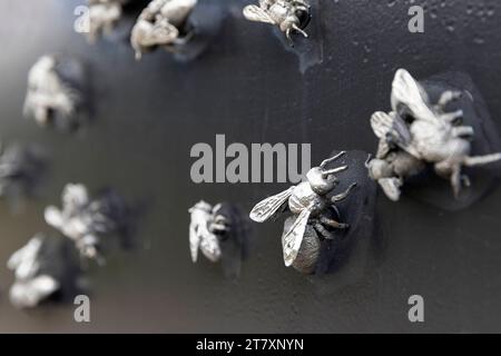 Des sculpteurs d'abeilles au monument Teekond & Koduaed, mémorial dédié aux victimes du communisme en Estonie, Tallinn, Estonie Banque D'Images