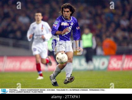 FOOTBALL - CHAMPIONNAT DE FRANCE 2003/04 - 31/01/2004 - TOULOUSE FC - OLYMPIQUE LYONNAIS - FERNANDAO (TOU) - PHOTO LAURENT BAHEUX / PRESSE FLASH Banque D'Images