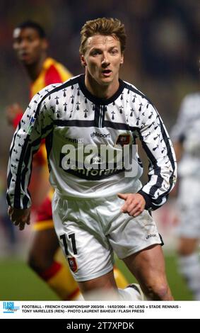 FOOTBALL - CHAMPIONNAT DE FRANCE 2003/04 - 14/02/2004 - RC LENS V STADE RENNAIS - TONY VAIRELLES (REN) - PHOTO LAURENT BAHEUX / FLASH PRESS Banque D'Images