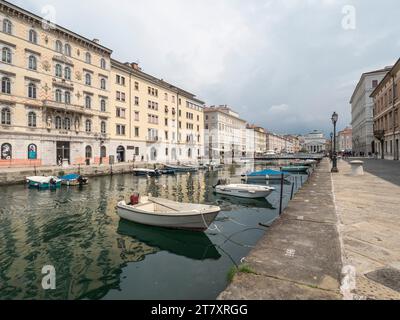 Grand Canal, Trieste, Frioul-Vénétie Julienne, Italie, Europe Banque D'Images