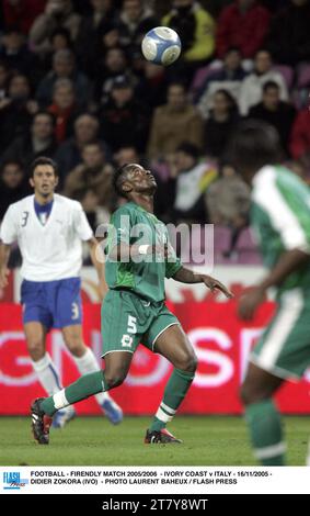 FOOTBALL - PREMIER MATCH 2005/2006 - CÔTE D'IVOIRE - ITALIE - 16/11/2005 - DIDIER ZOKORA (IVO) - PHOTO LAURENT BAHEUX / FLASH PRESS Banque D'Images