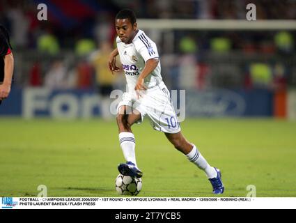 FOOTBALL - LIGUE DES CHAMPIONS 2006/2007 - 1E TOUR - OLYMPIQUE LYONNAIS V REAL MADRID - 13/09/2006 - ROBINHO (REAL) - PHOTO LAURENT BAHEUX / PRESSE FLASH Banque D'Images